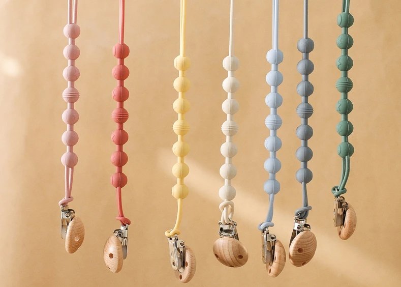 Beech Wood + Silicone Pacifier Clips - Boötes & Loör